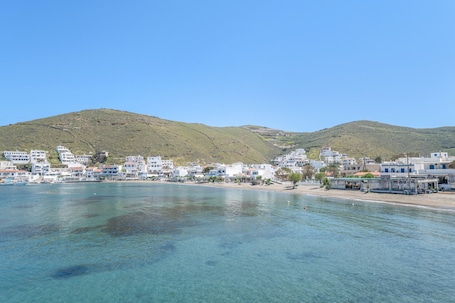 Beach nearby. Studio Apartment 'Mouria C' with Sea View, Wi-Fi and Air Conditioning