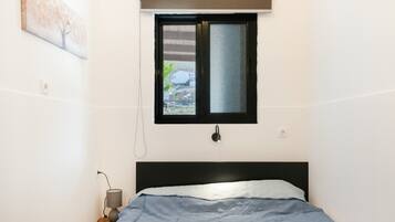 1 bedroom, free WiFi, bed sheets