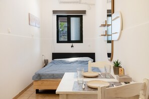 1 bedroom, free WiFi, bed sheets - Studio Apartment 'Mouria' with Sea View, Wi-Fi and Air Conditioning (Kythnos)