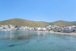 Beach nearby - Studio Apartment 'Mouria  B' with Sea View, Wi-Fi and Air Conditioning (Kythnos)