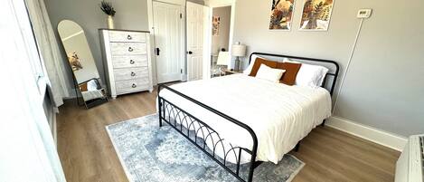 1 habitación, tabla de planchar con plancha, wifi y ropa de cama