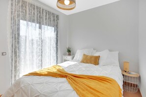 3 bedrooms, iron/ironing board, free WiFi, bed sheets