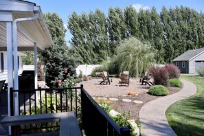 Property grounds - The White Rambler |Sleeps 10 |Game Room (Quarryville)