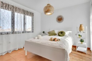 3 habitaciones, tabla de planchar con plancha y wifi gratis 