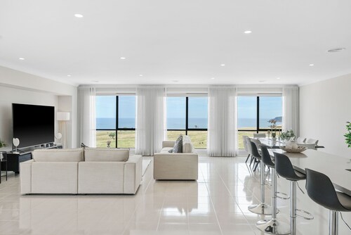 Golf Club Seaside Serenity by Ready Set Stay