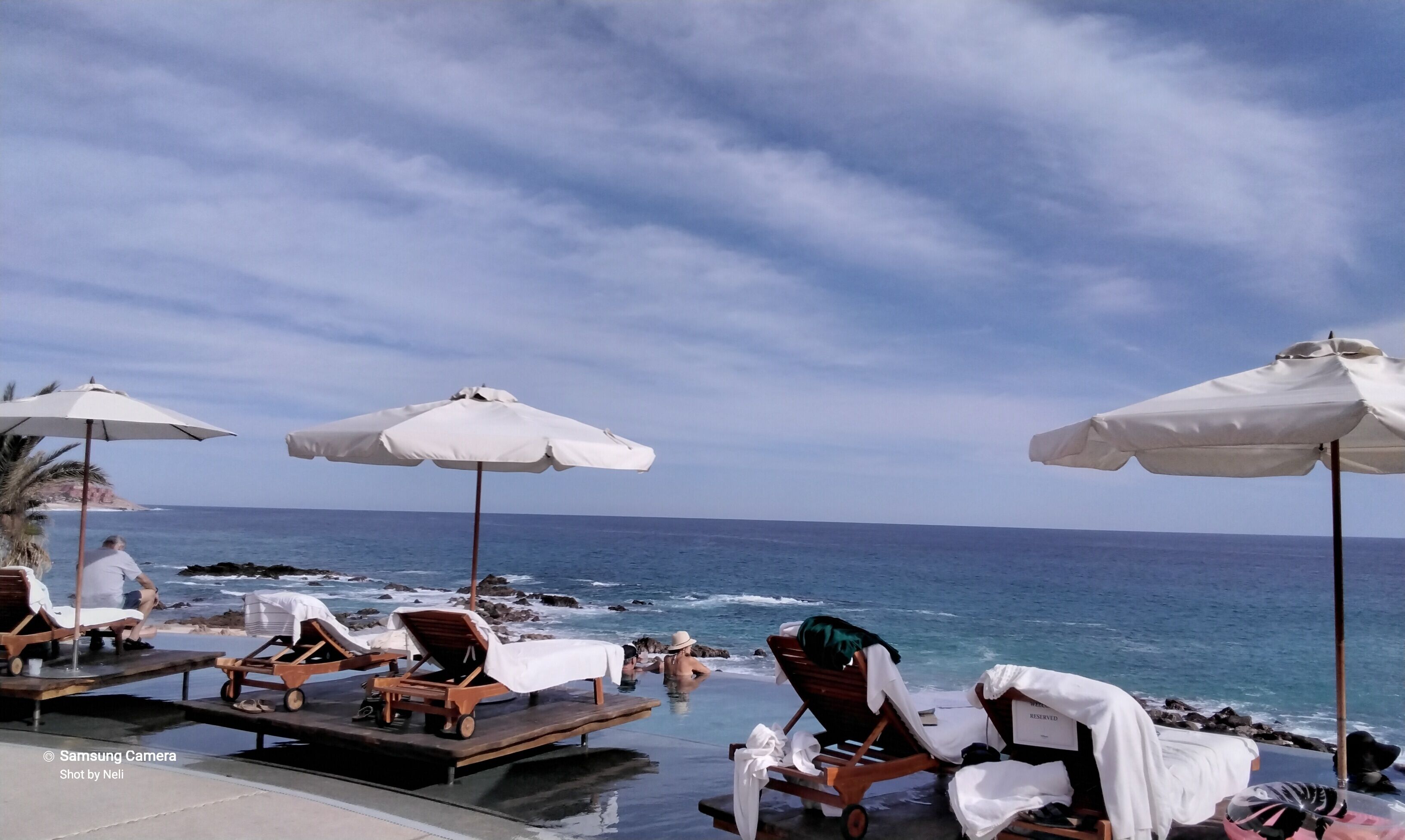 2 piscines extérieures, tentes de plage, parasols de plage