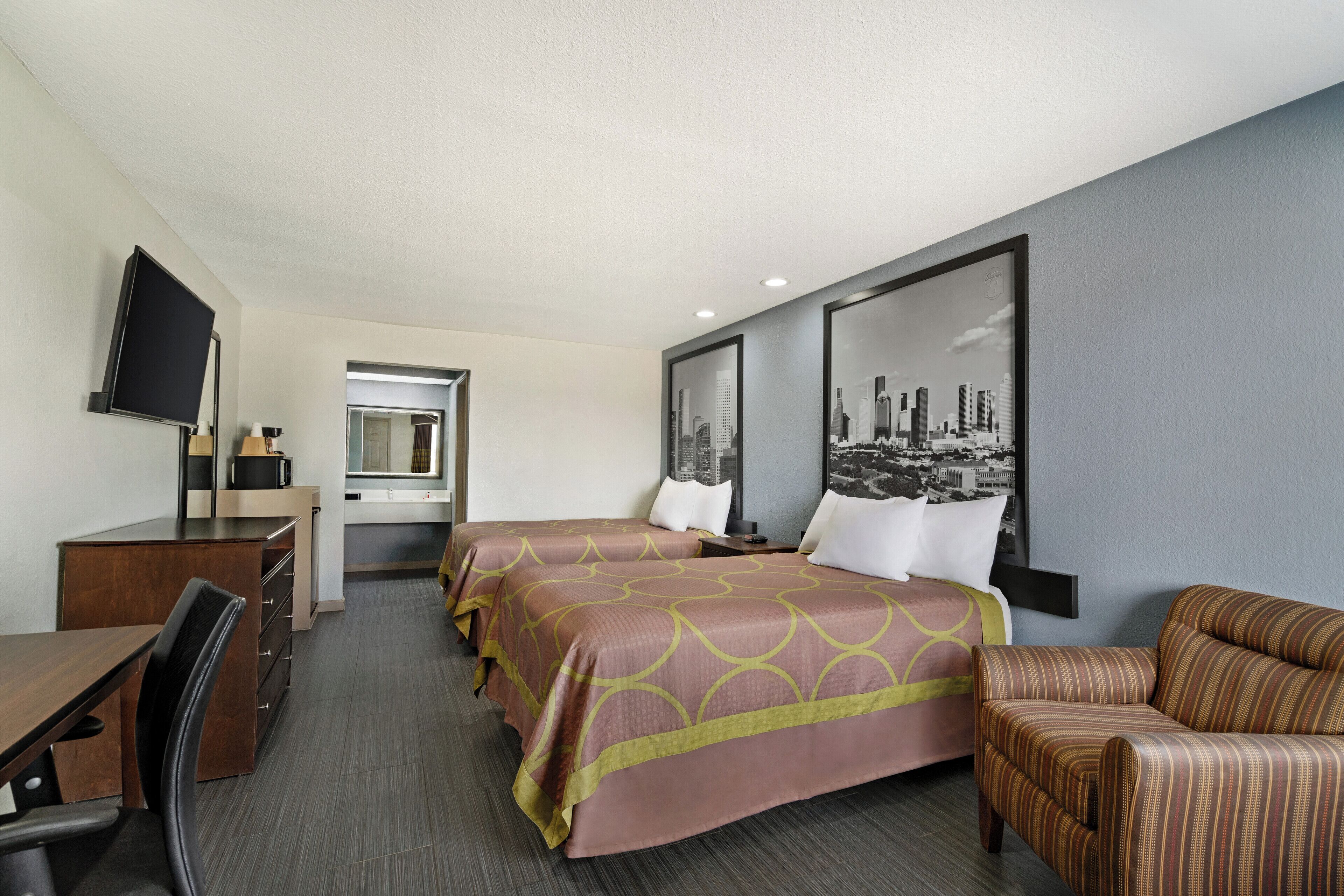 Photo - Crystal Inn Northeast Houston Downtown I-610