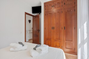 4 Schlafzimmer, kostenloses WLAN, Bettwäsche