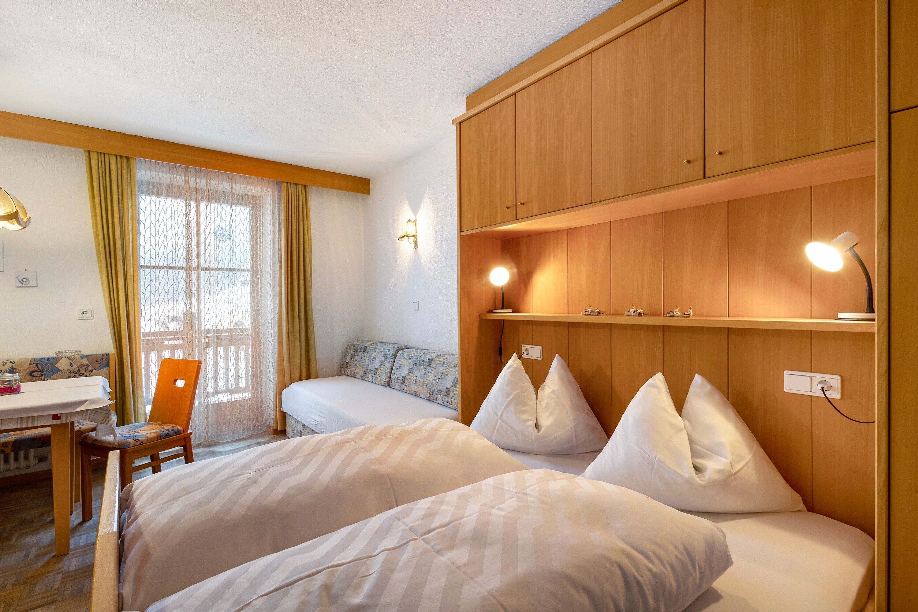 1 camera, Wi-Fi gratuito, lenzuola