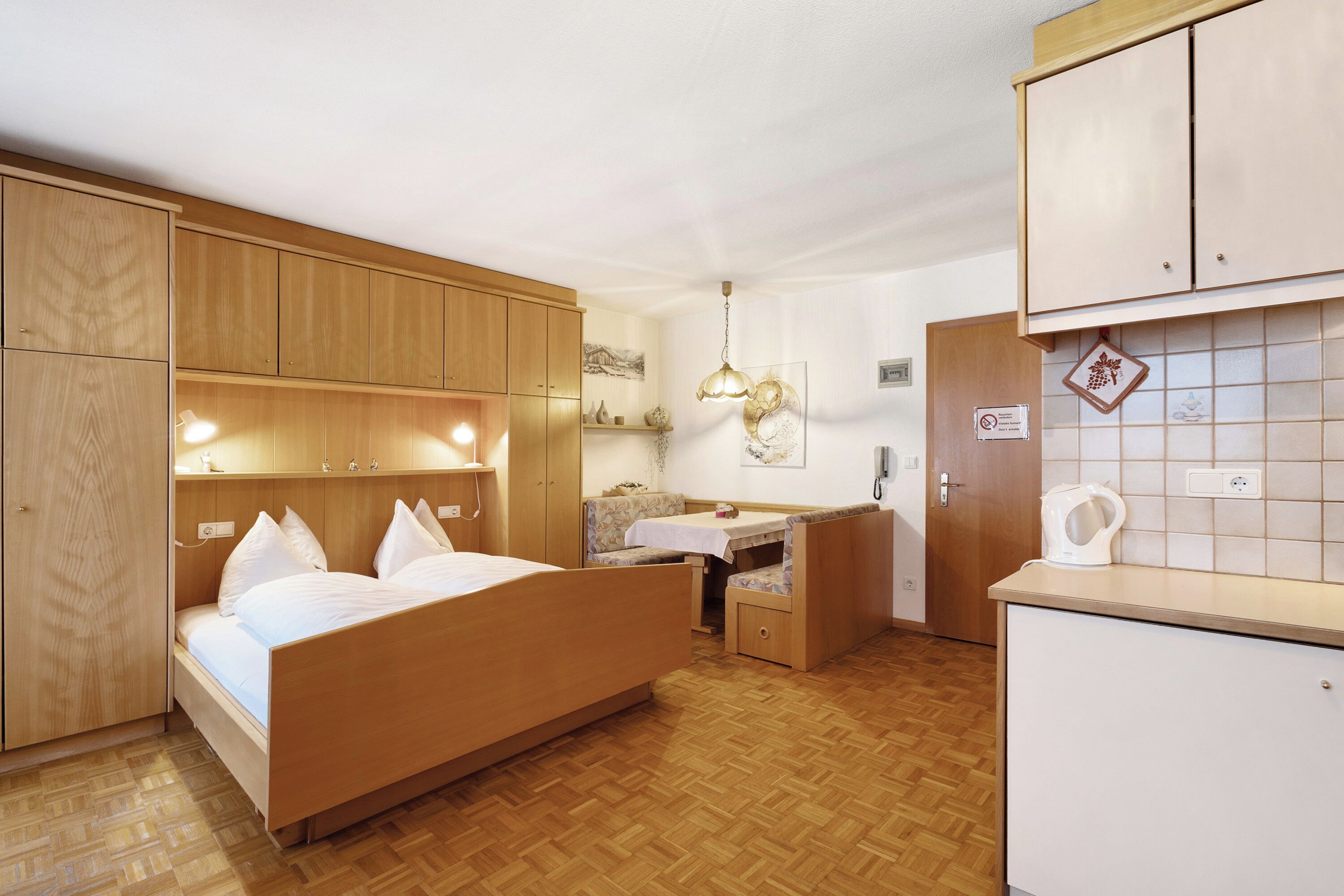 Wi-Fi de cortesia, roupa de cama