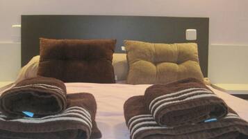 8 Schlafzimmer, kostenloses WLAN, Bettwäsche