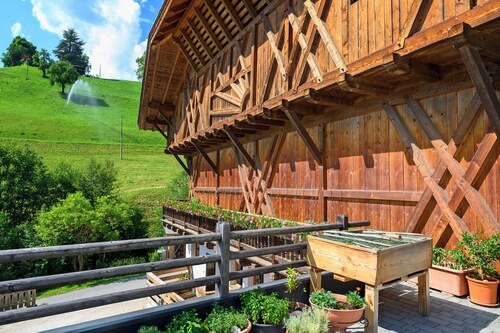 Ferienwohnung 'Schlern' mit Bergblick, privater Terrasse und Wi-Fi