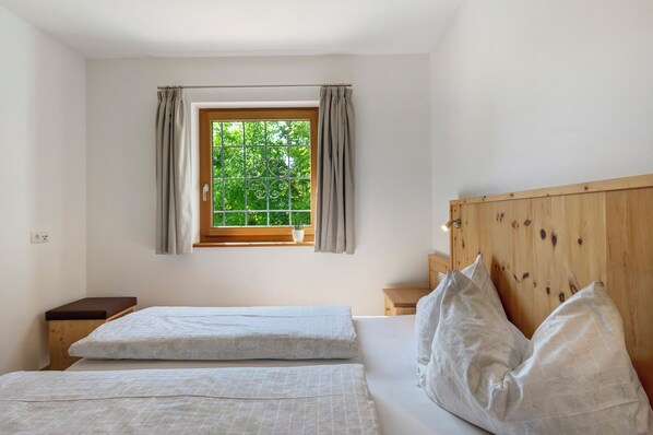 2 bedrooms, free WiFi, bed sheets