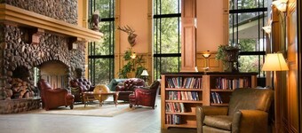 Two Queen with a Courtyard View