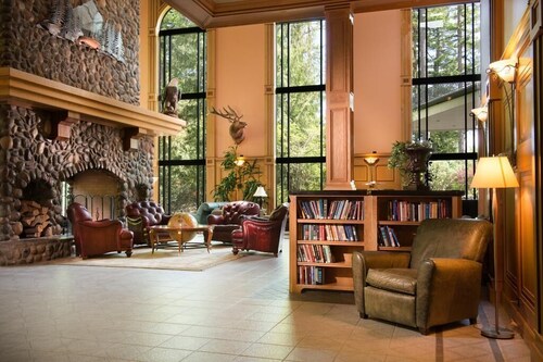 One bedroom Jacuzzi Suite Mountain View