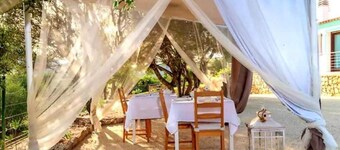 Guest House 'La Camera Della Barbagia' with Mountain View, Wi-Fi and Air Conditioning