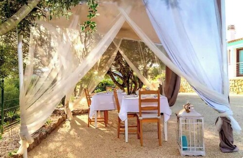 Guest House 'La Camera Della Barbagia' with Mountain View, Wi-Fi and Air Conditioning