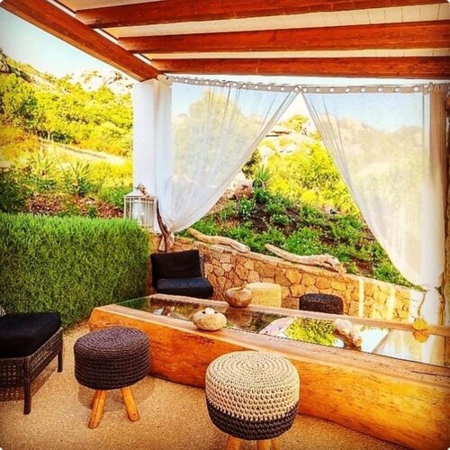 Guest House 'La Camera Della Barbagia' with Mountain View, Wi-Fi and Air Conditioning