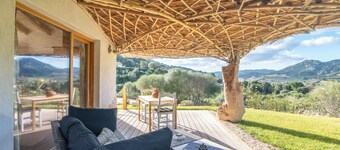 Guest House 'La Suite Del Capitano' with Mountain View, Wi-Fi and Air Conditioning