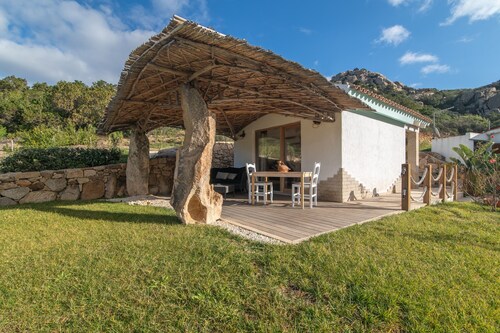 Guest House 'La Suite Del Capitano' with Mountain View, Wi-Fi and Air Conditioning