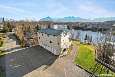 Charming 2-bedroom condo in fabulous Wasilla with WiFi