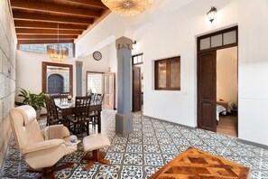 Interior - Holiday Villa 'Casa América' with Sea Views, Wi-Fi and Air Conditioning (Fasnia)