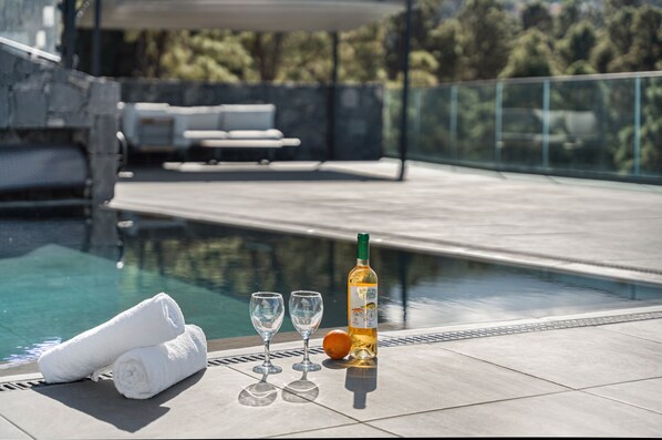 Pool - 'Buena - Vista' with Sea Views, Private Pool and Wi-Fi (La Guancha)