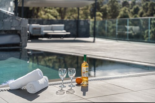 'Buena - Vista' with Sea Views, Private Pool and Wi-Fi