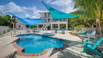 7 outdoor pools