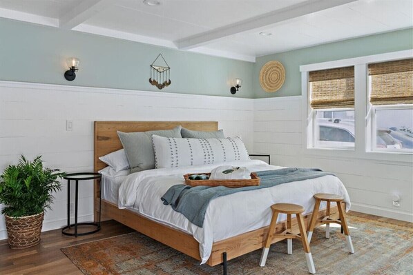 Iron/ironing board, travel cot, WiFi, bed sheets