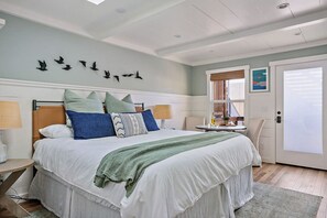 Cuna de viaje, wifi y ropa de cama 