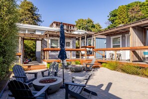 Terrace/patio - Casa Azul | Steps to the Beach (Avila Beach)