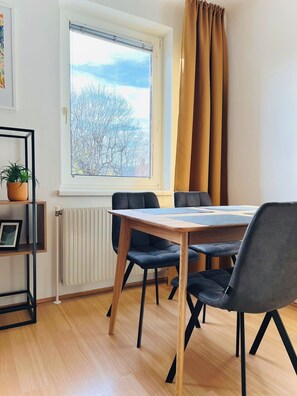 Dining - Residence Mödling - Your feel-good apartment near Vienna (Mödling)