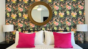 6 soveværelser, skrivebord, strygejern/strygebræt, weekendseng