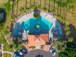 Outdoor pool - Mesa Trails (Mesa)