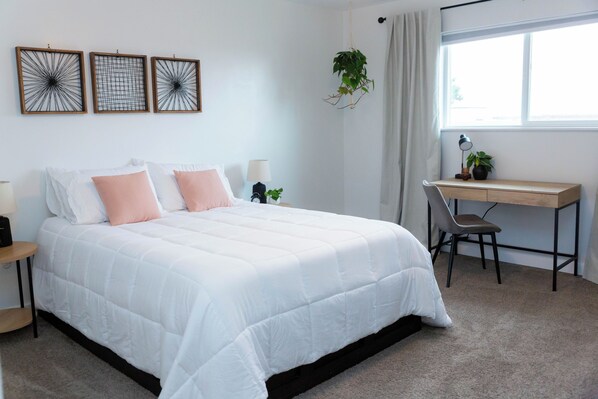 3 bedrooms, desk, iron/ironing board, travel cot