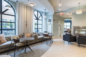 Lounge - 15 Bank Apartments (White Plains)