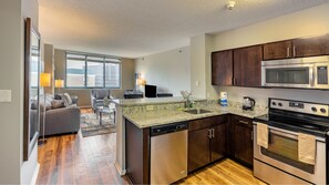 Comfort Apartment, 1 Queen Bed with Sofa bed, Kitchen | Private kitchen | Full-size fridge, microwave, oven, stovetop