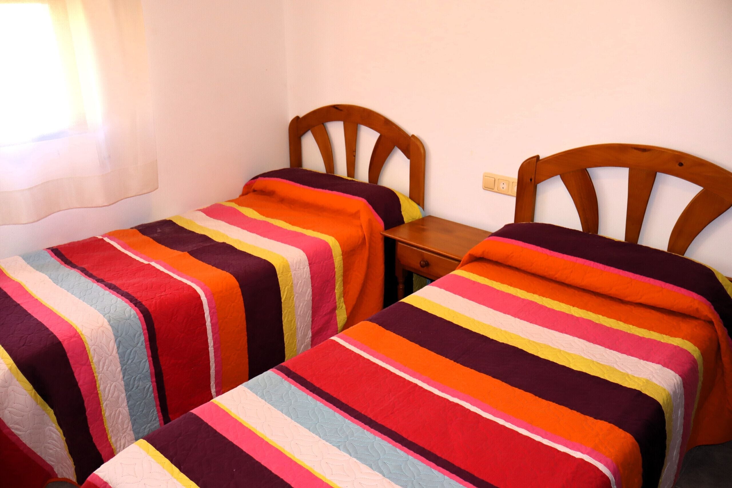 3 chambres, fer et planche à repasser, draps fournis