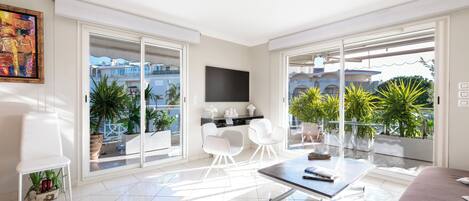 3 chambres, fer et planche à repasser, Wi-Fi, draps fournis