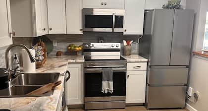 Spacious 5-bedroom house in delightful Delta with WiFi