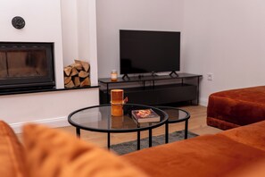 TV