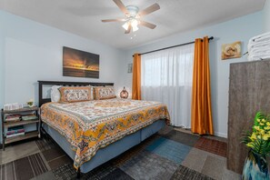 1 غرفة نوم ومكواة/لوح كي وواي فاي مجانًا وملاءات أسرّة