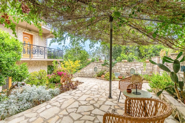 Courtyard perspective