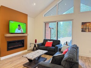 Smart-TV, Kamin, Drucker
