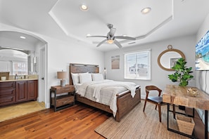 6 bedrooms, iron/ironing board, travel crib, free WiFi