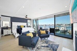 4 habitaciones, tabla de planchar con plancha, wifi y ropa de cama 