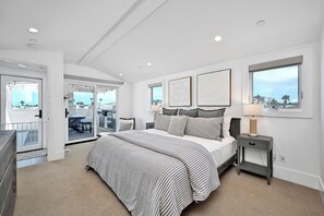 3 slaapkamers, een strijkplank/strijkijzer, internet, beddengoed