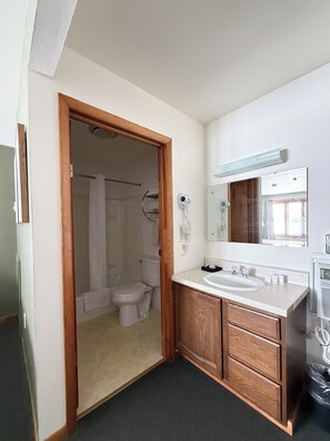 Hair dryer, towels, soap, shampoo - The Trail Inn - Newberry, MI - 13467 M-28 (Newberry)