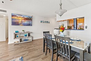 Entertainment center